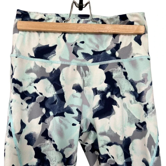 NATORI Women's Ice Petals High Waisted Cropped Leggings Blue/White Size Small - Picture 3 of 8